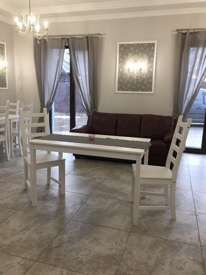 Shale Na Polotskoy Βίλα Μπομπρούισκ Εξωτερικό φωτογραφία