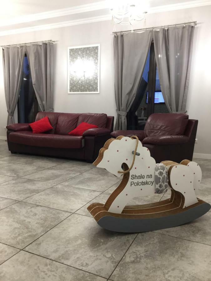 Shale Na Polotskoy Βίλα Μπομπρούισκ Εξωτερικό φωτογραφία
